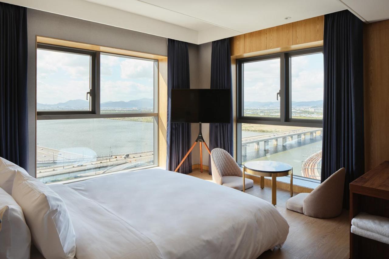 Hotel Tt Gupo ปูซาน ภายนอก รูปภาพ