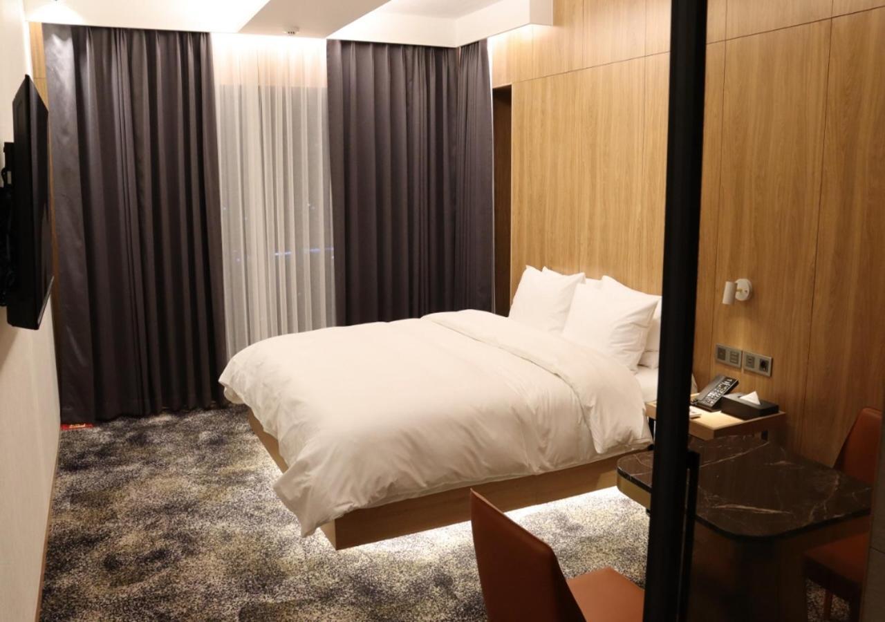 Hotel Tt Gupo ปูซาน ภายนอก รูปภาพ