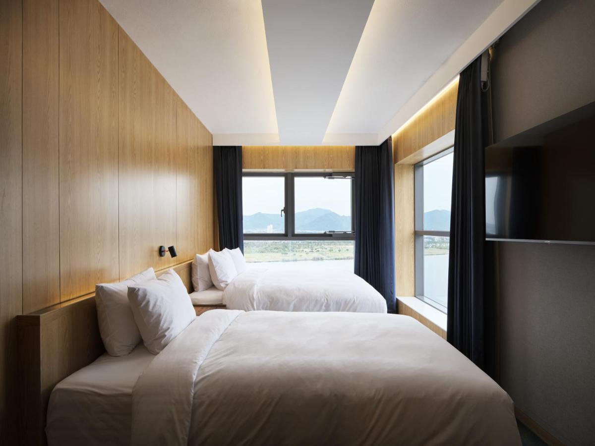 Hotel Tt Gupo ปูซาน ภายนอก รูปภาพ